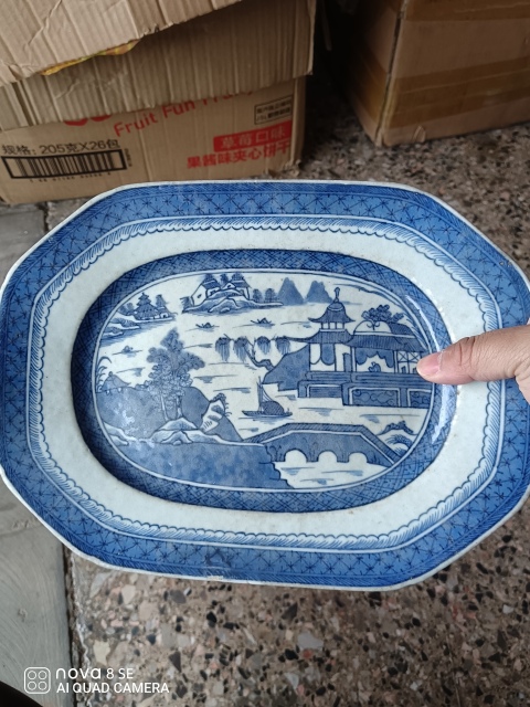 古玩陶瓷清代中期樓臺亭閣山水紋青花盤拍賣，當前價格1500元