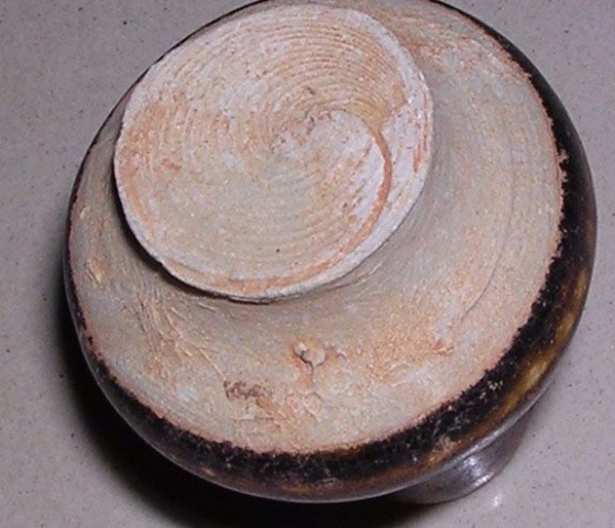 古玩陶瓷宋元吉州窯系醬釉長頸瓶拍賣，當前價格600元