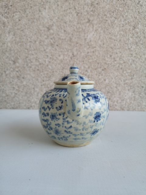 古玩陶瓷明末清初青花執(zhí)壺拍賣，當(dāng)前價(jià)格1800元
