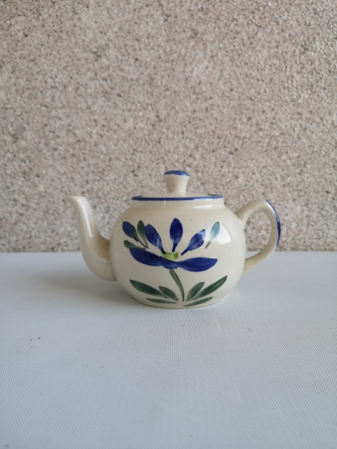 古玩陶瓷上世紀晚期花卉紋執壺拍賣,當前價格260元