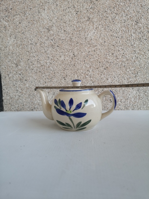 古玩陶瓷上世紀晚期花卉紋執壺拍賣,當前價格260元