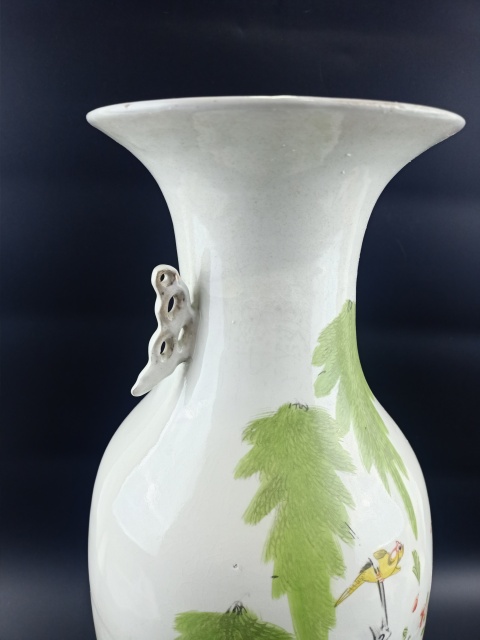 古玩陶瓷粉彩花鳥詩(shī)文撇口瓶拍賣，當(dāng)前價(jià)格2080元