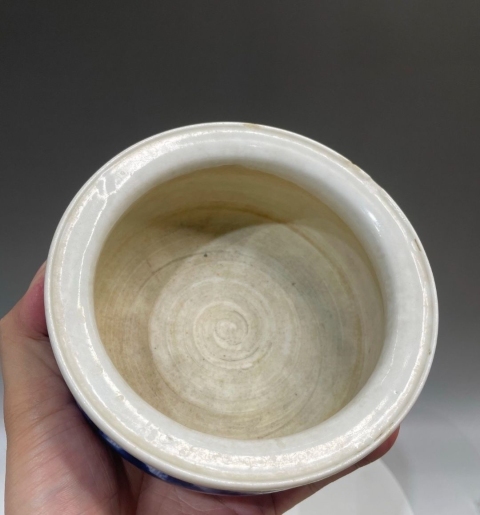 古玩陶瓷清三代德化窯青花山水紋三足香爐拍賣，當前價格8000元