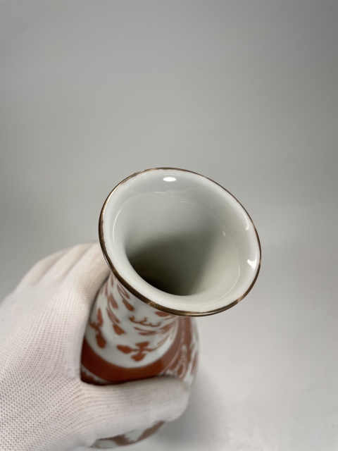 古玩陶瓷民國(guó)時(shí)期礬紅描金雙龍戲珠紋三供瓶一組拍賣,當(dāng)前價(jià)格32000元