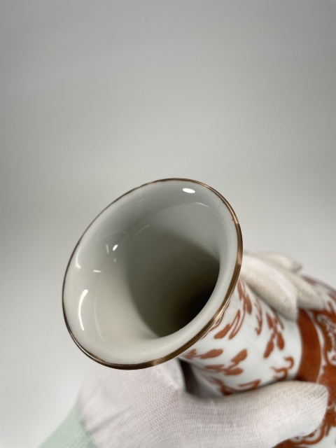 古玩陶瓷民國(guó)時(shí)期礬紅描金雙龍戲珠紋三供瓶一組拍賣,當(dāng)前價(jià)格32000元