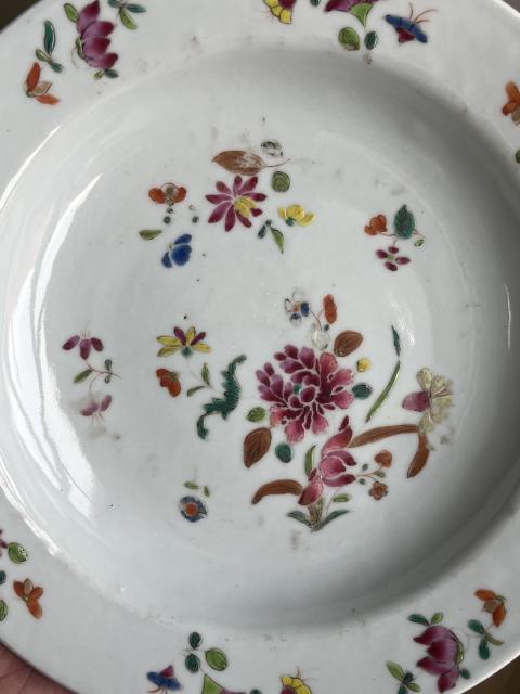 古玩陶瓷清代雍正至乾隆花卉紋粉彩盤拍賣，當(dāng)前價(jià)格1800元