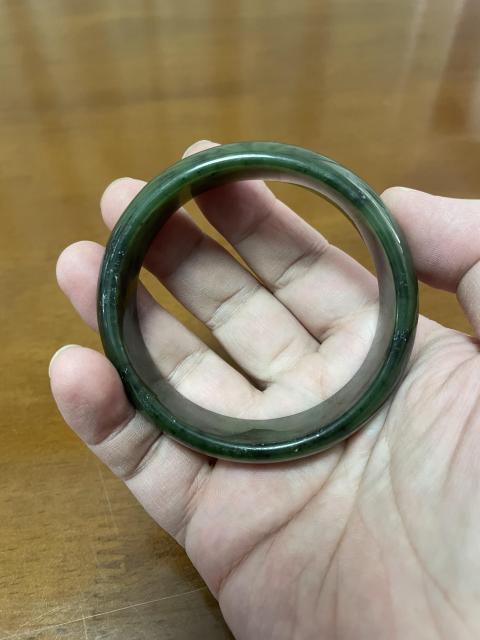 古玩玉器和田碧玉素紋手鐲拍賣，當前價格680元