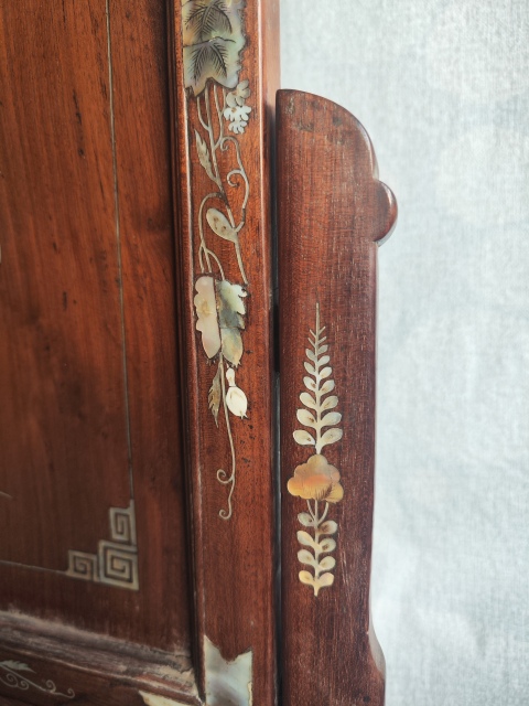 古玩雜項(xiàng)螺鈿座屏拍賣(mài),當(dāng)前價(jià)格6800元