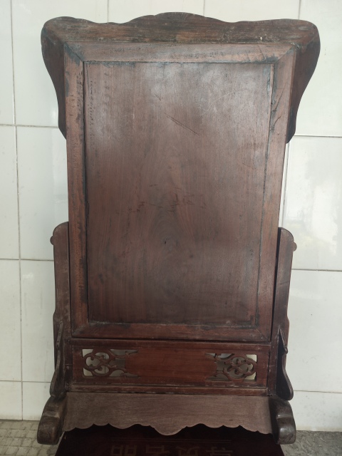 古玩雜項(xiàng)螺鈿座屏拍賣(mài),當(dāng)前價(jià)格6800元