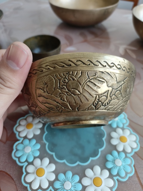古玩銅器清末民國(guó)獅子海水紋貢碗拍賣,當(dāng)前價(jià)格999元