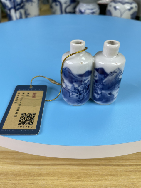 古玩陶瓷清咸豐 青花山水人物故事圖紋雙連鼻煙壺拍賣，當前價格3300元