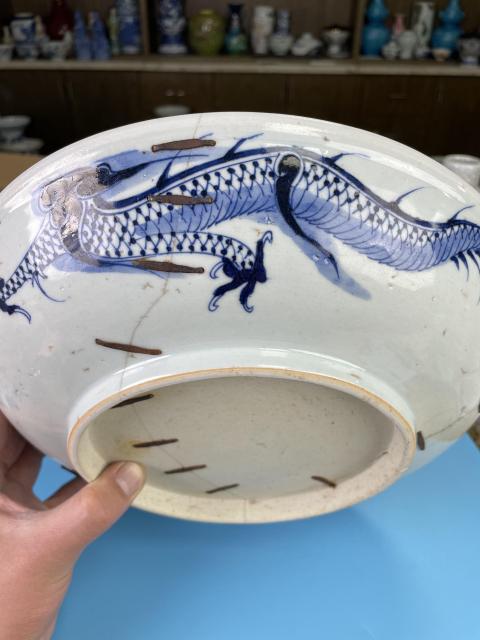古玩陶瓷清雍正 青花過墻龍紋盤(重器特大盤)拍賣,當前價格2500元