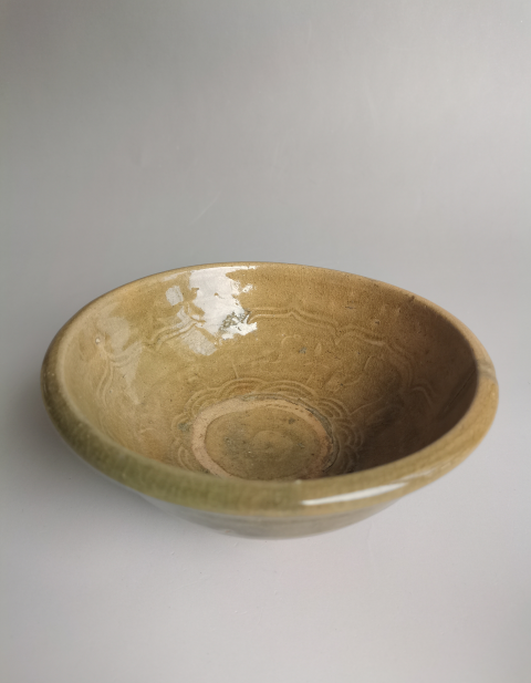 古玩陶瓷【南宋精品】龍泉青瓷印花唇口碗拍賣,當前價格1588元