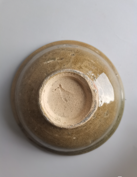 古玩陶瓷【南宋精品】龍泉青瓷印花唇口碗拍賣,當前價格1588元