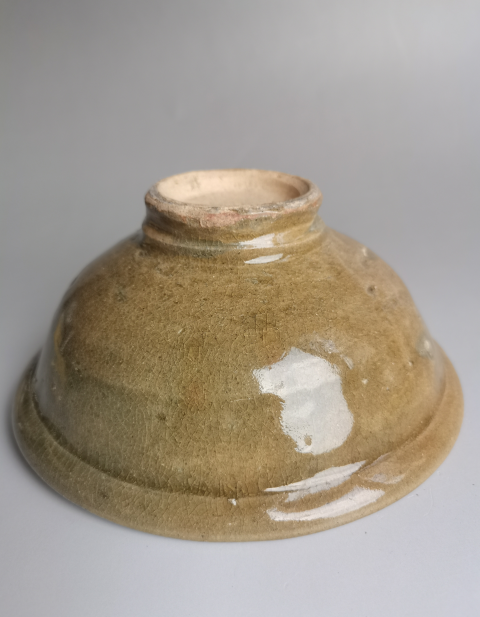 古玩陶瓷【南宋精品】龍泉青瓷印花唇口碗拍賣,當前價格1588元