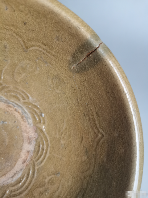 古玩陶瓷【南宋精品】龍泉青瓷印花唇口碗拍賣,當前價格1588元