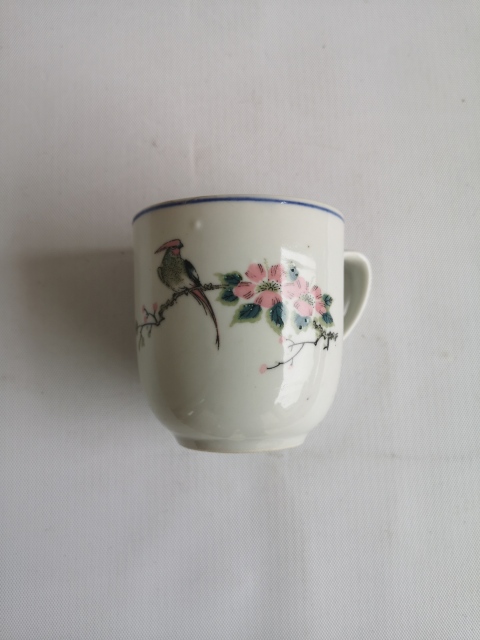 古玩陶瓷出口創(chuàng)匯期花鳥紋執(zhí)杯拍賣,當(dāng)前價(jià)格198元