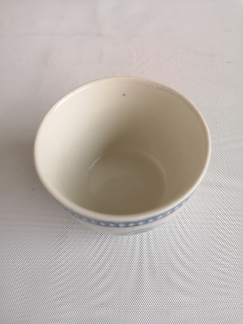 古玩陶瓷民國團(tuán)鶴紋青花蓋缸拍賣，當(dāng)前價格398元