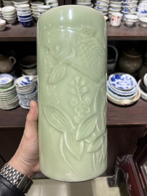 古玩陶瓷【低價一手就放漏】民國·魚藻紋青釉大筆筒拍賣，當前價格1688元
