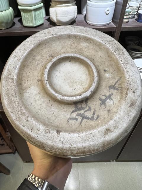 古玩陶瓷【低價一手就放漏】民國·魚藻紋青釉大筆筒拍賣，當前價格1688元