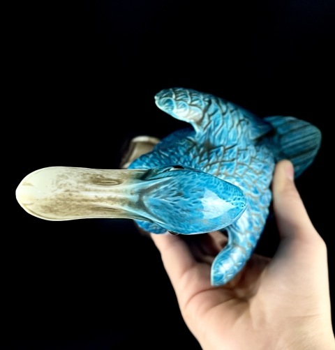 古玩陶瓷創(chuàng)匯?孔雀藍(lán)釉鴨子瓷塑拍賣，當(dāng)前價(jià)格1490元