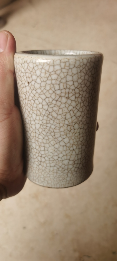 古玩陶瓷清中期哥釉筆筒拍賣，當前價格3800元