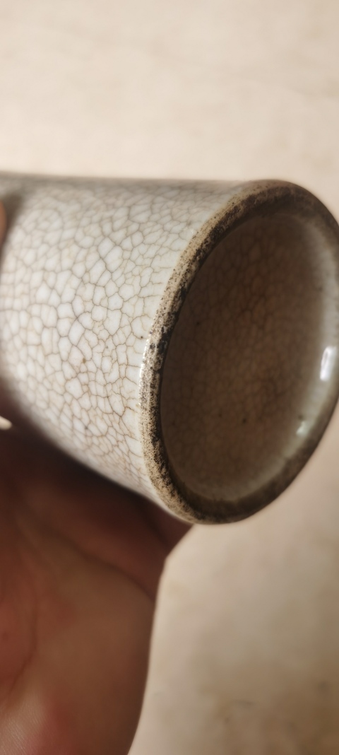 古玩陶瓷清中期哥釉筆筒拍賣，當前價格3800元