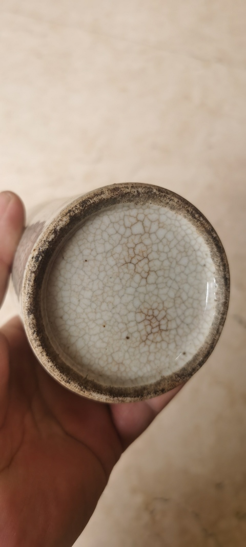 古玩陶瓷清中期哥釉筆筒拍賣，當前價格3800元