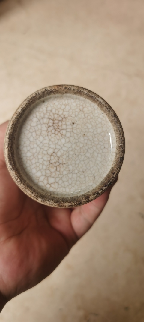 古玩陶瓷清中期哥釉筆筒拍賣，當前價格3800元