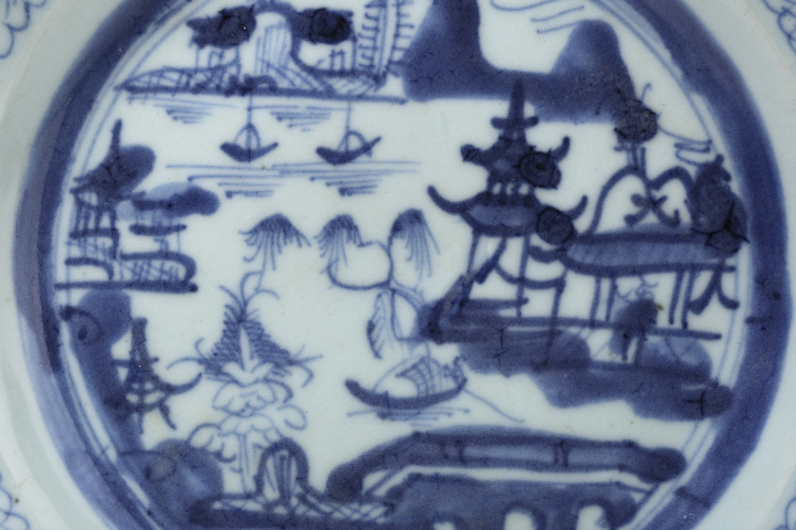 古玩陶瓷清中·青花山水樓閣紋盤拍賣，當前價格1200元