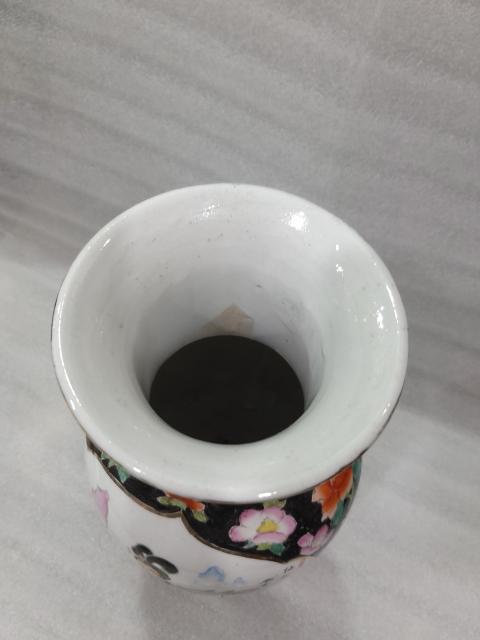 古玩陶瓷出口創匯期人物紋撇口瓶拍賣，當前價格880元