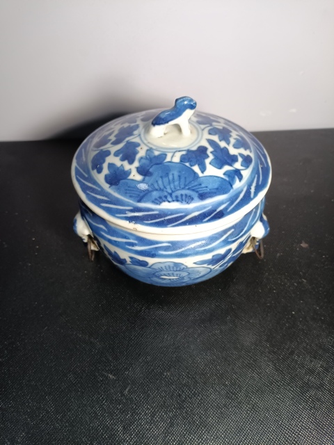 古玩陶瓷(虧出,不議價)清道咸細路青花花卉紋青花四系粥罐拍賣,當前價格3000元