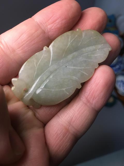 古玩玉器【A貨】天然翡翠雕葉子掛件拍賣,當前價格360元
