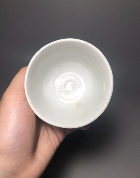 古玩陶瓷(通透漂亮)甜白釉壓手杯拍賣,當前價格1888元