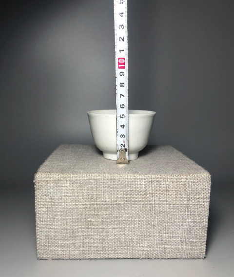 古玩陶瓷(通透漂亮)甜白釉壓手杯拍賣,當前價格1888元