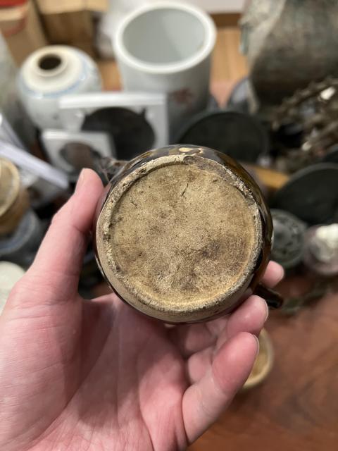 古玩陶瓷清代褐釉執壺拍賣,當前價格277元