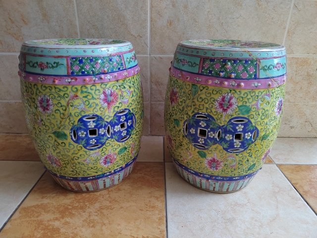 古玩陶瓷清末粉彩纏枝花卉繡墩拍賣，當前價格6000元