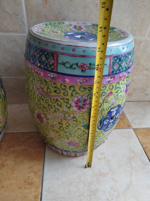 古玩陶瓷清末粉彩纏枝花卉繡墩拍賣，當前價格6000元