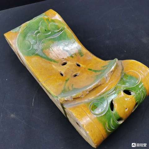 古玩陶瓷清晚期素三彩劃花瓷枕拍賣,當前價格3600元