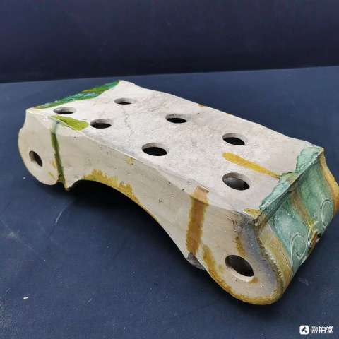 古玩陶瓷清晚期素三彩劃花瓷枕拍賣,當前價格3600元