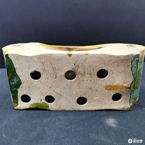 古玩陶瓷清晚期素三彩劃花瓷枕拍賣,當前價格3600元