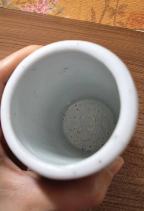 古玩陶瓷清中?青花留白趕珠龍紋筆筒拍賣,當前價格8500元
