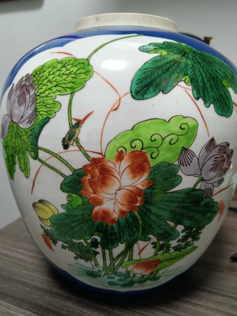 古玩陶瓷藍釉開光五彩蓮池花鳥紋罐拍賣，當前價格1000元