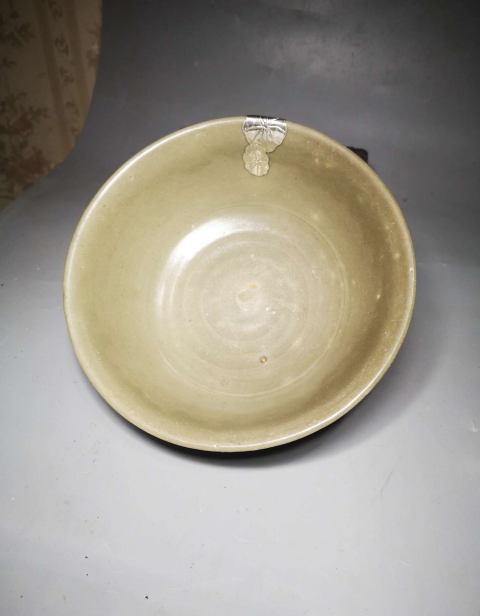 古玩陶瓷元代龍泉青瓷碗拍賣,當前價格688元
