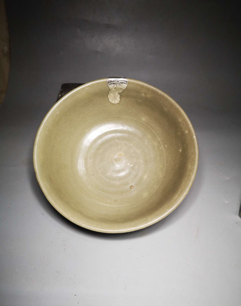 古玩陶瓷元代龍泉青瓷碗拍賣,當前價格688元