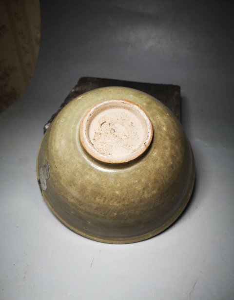 古玩陶瓷元代龍泉青瓷碗拍賣,當前價格688元