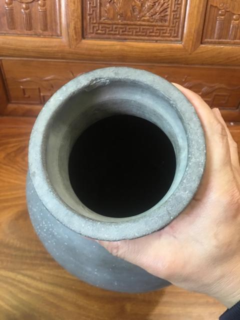 古玩陶瓷精美漢代盤口灰陶瓶拍賣,當(dāng)前價格888元