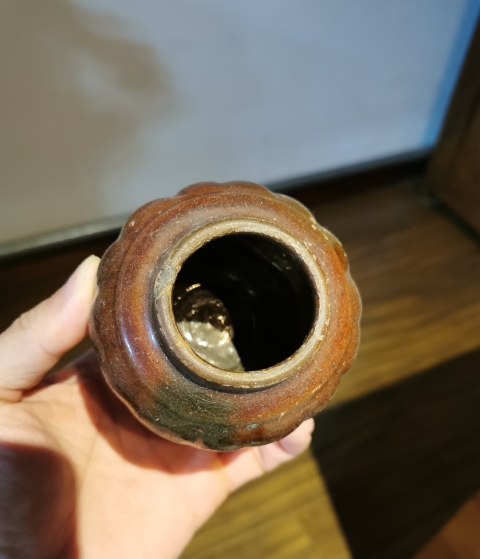古玩陶瓷明代?褐釉瓜棱罐拍賣,當前價格666元