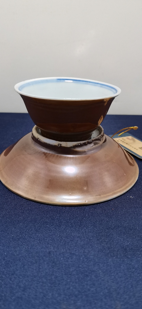 古玩陶瓷外醬釉內青花花卉茶杯一套拍賣,當前價格2500元