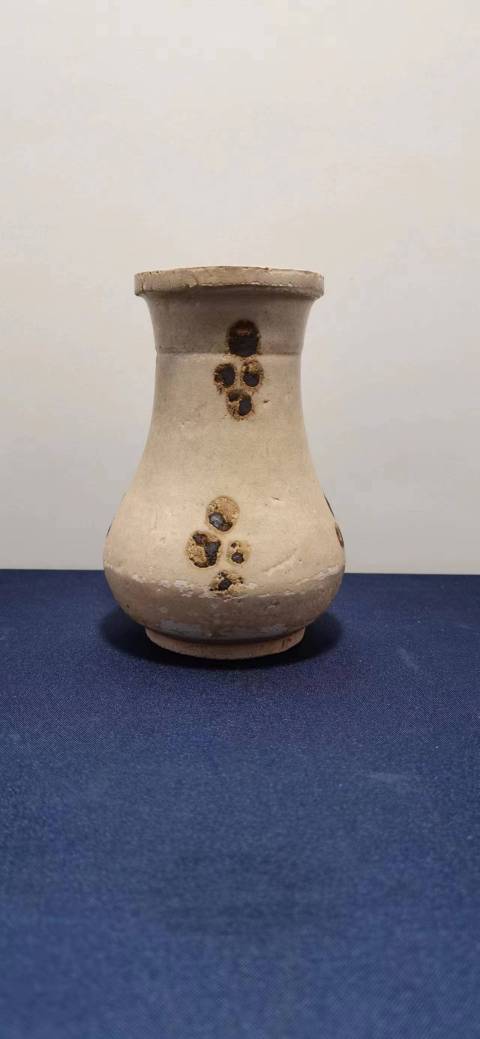 古玩陶瓷宋末元初影清褐點箸瓶拍賣,當前價格900元